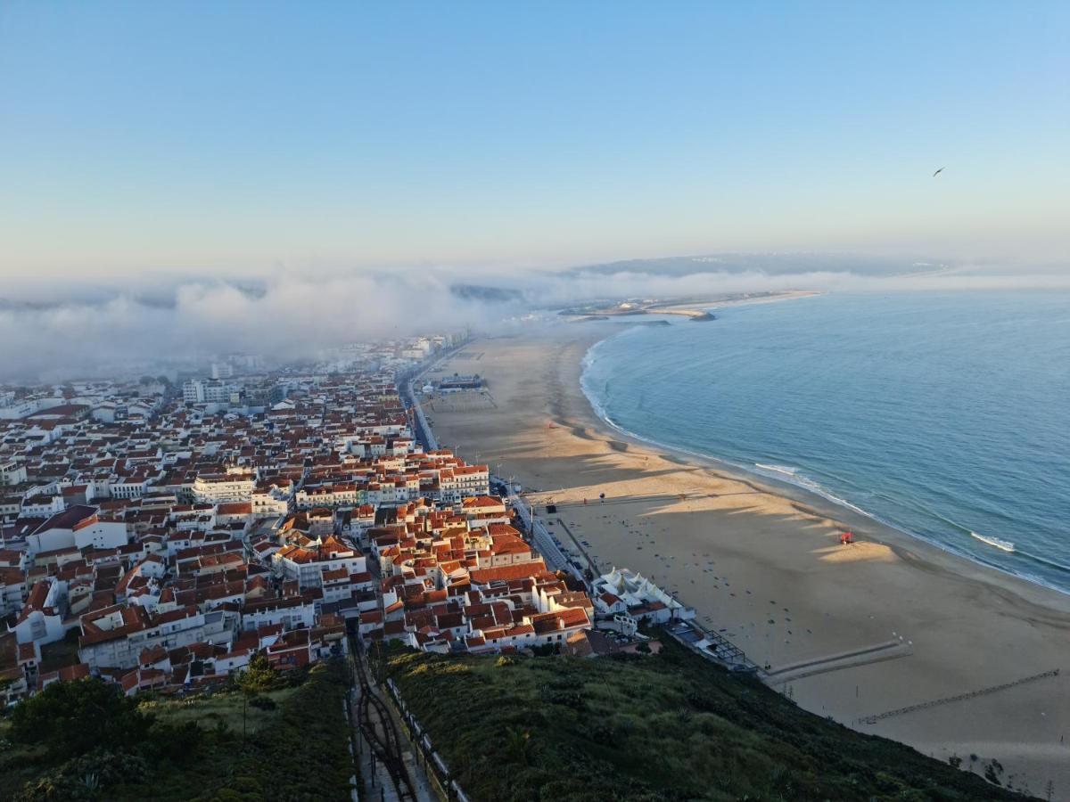 White Swell By Sitio Da Nazare Apartment Bagian luar foto